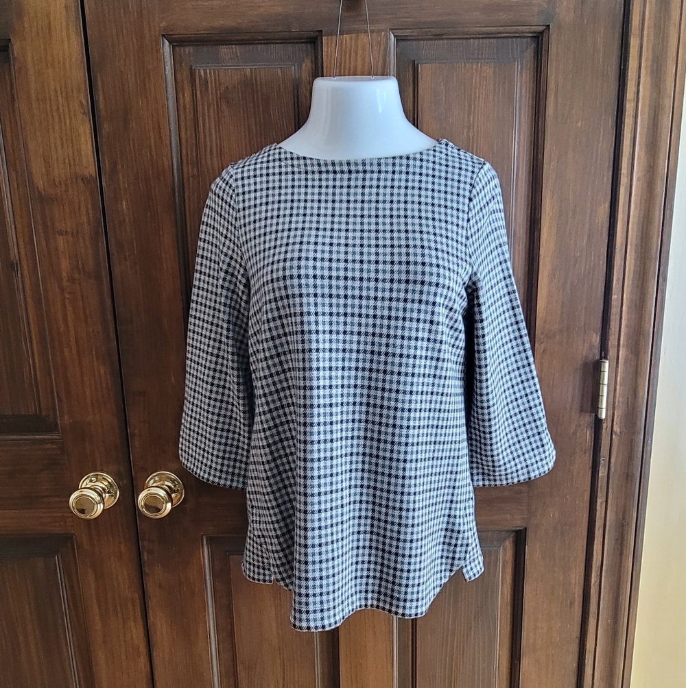 J. Jill Black and Gray Gingham Blouse Vented Sides And Sleeves P2P 18  L 26.5